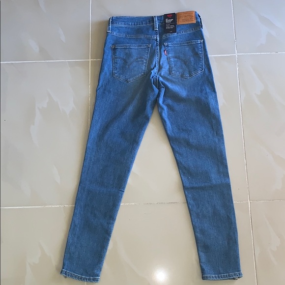 NWT Levi's 311 Shaping Skinny Ankle - Picture 3 of 4